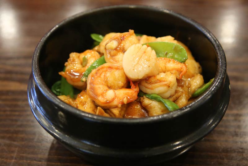 chef special seafood & tofu casserole 海鲜豆腐砂锅  <img title='Spicy & Hot' align='absmiddle' src='/css/spicy.png' />
